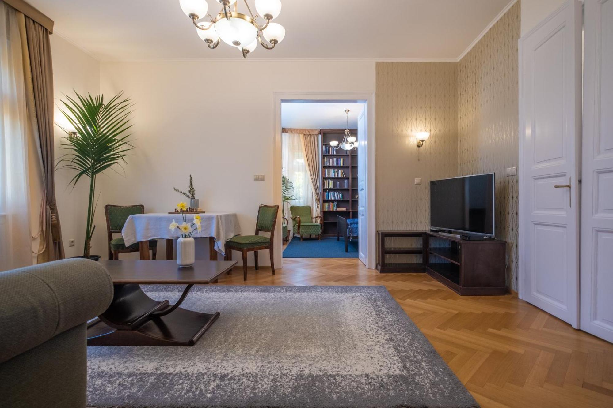 Giovanni'S Airport House Budapeşte Dış mekan fotoğraf